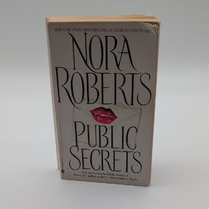 💵2/$10Bundle and Save💵Nora Roberts 'Public Secrets' Book